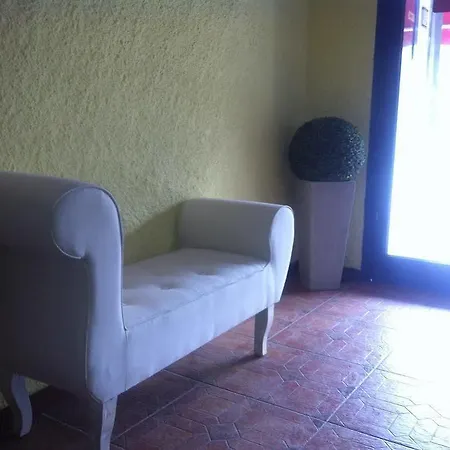 La Fonda Bed and breakfast 2*