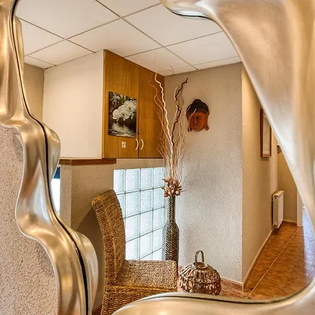 La Fonda Bed & Breakfast 2*